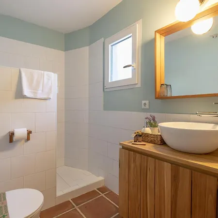 Alconada Casa De Playa Holiday home *